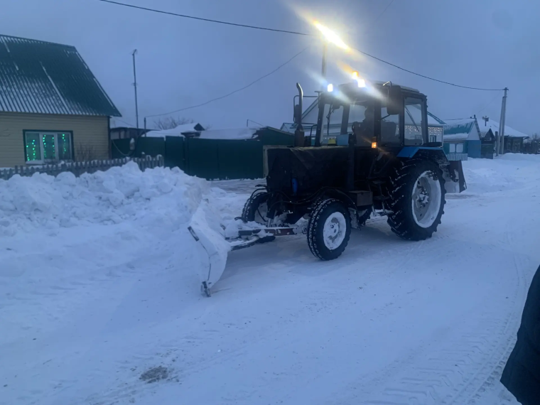 2 января 2026 года в Лебяжьевском муниципальном округе прошла проверка объектов ЖКХ с участием начальника управления жилищно-коммунального хозяйства Департамента строительства, госэкспертизы и ЖКХ Курганской области А.Н. Благининым..