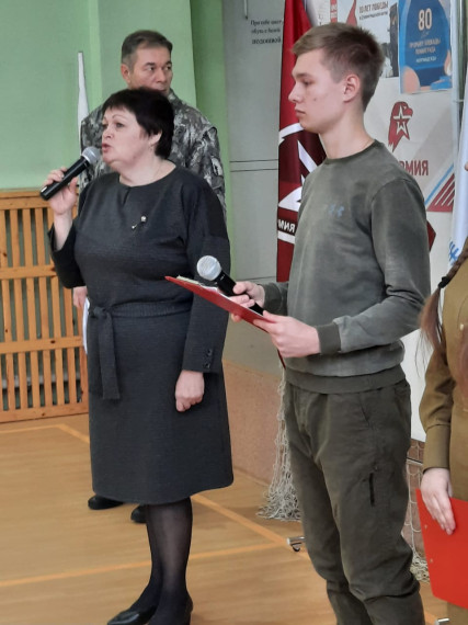 Школьники Лебяжьевского округа участвуют в месячнике обронно – массовой и спортивной работы.