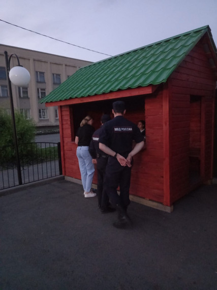 В поселке регулярно проходят вечерние рейды.